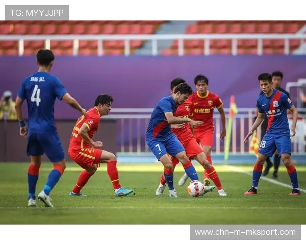 上海申花内切线路选择精准，直接切入核心区域