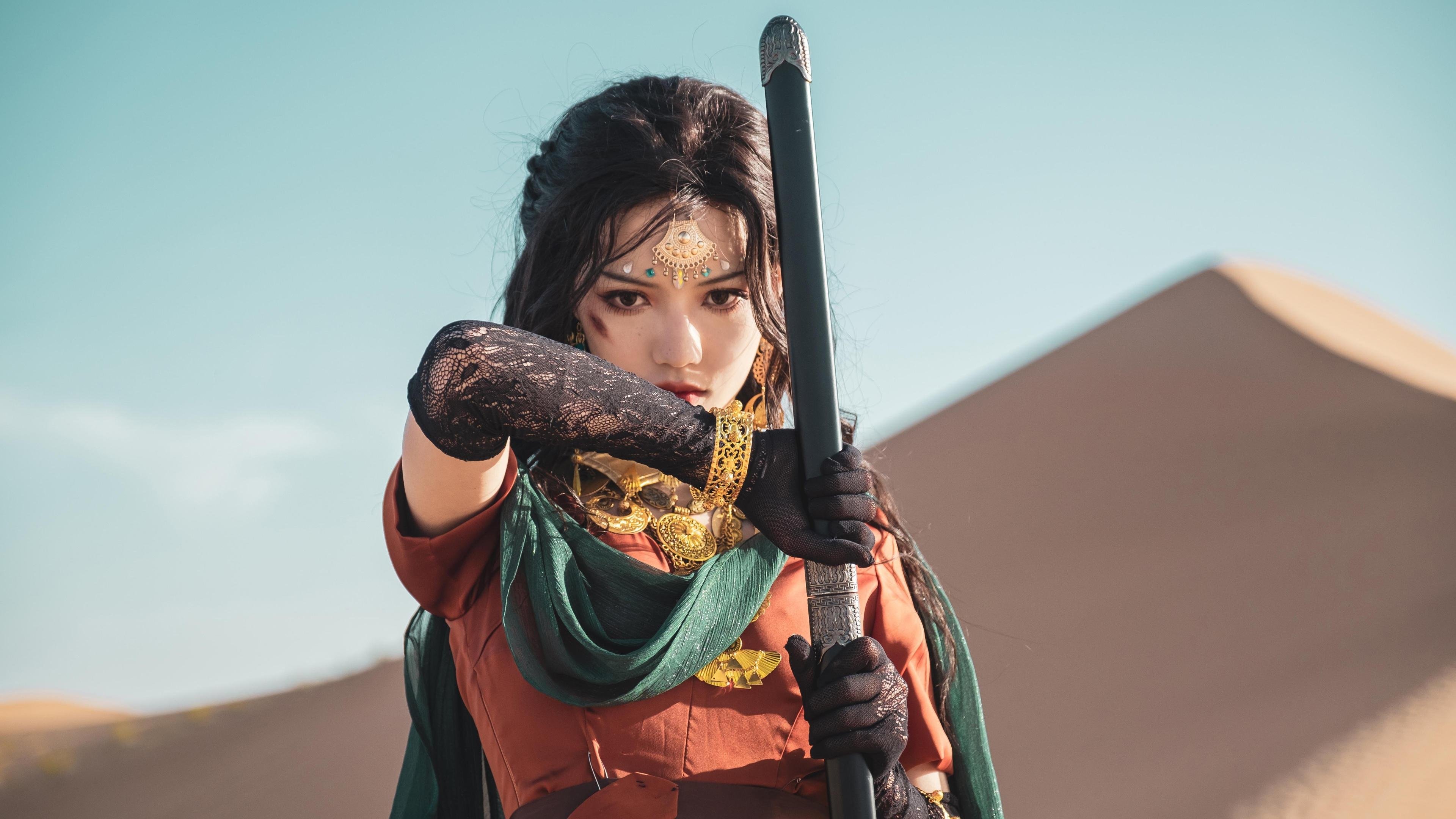 “马丁·高尔西：美洲狮队的未来领袖，展现橄榄球全能技艺”