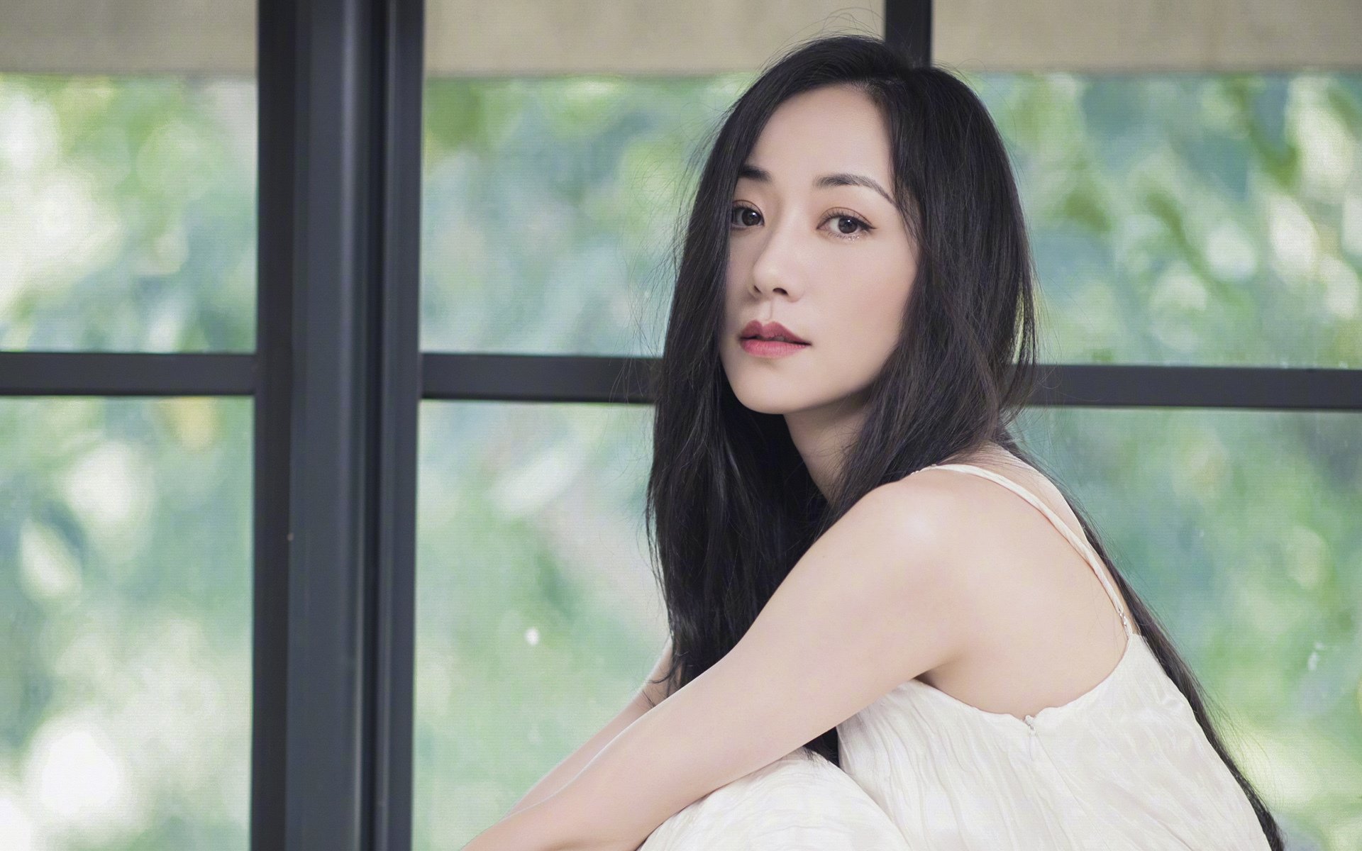 mk体育官网-伊利亚·哈伦决赛中段加速领跑，荷甲伊哈塔伦