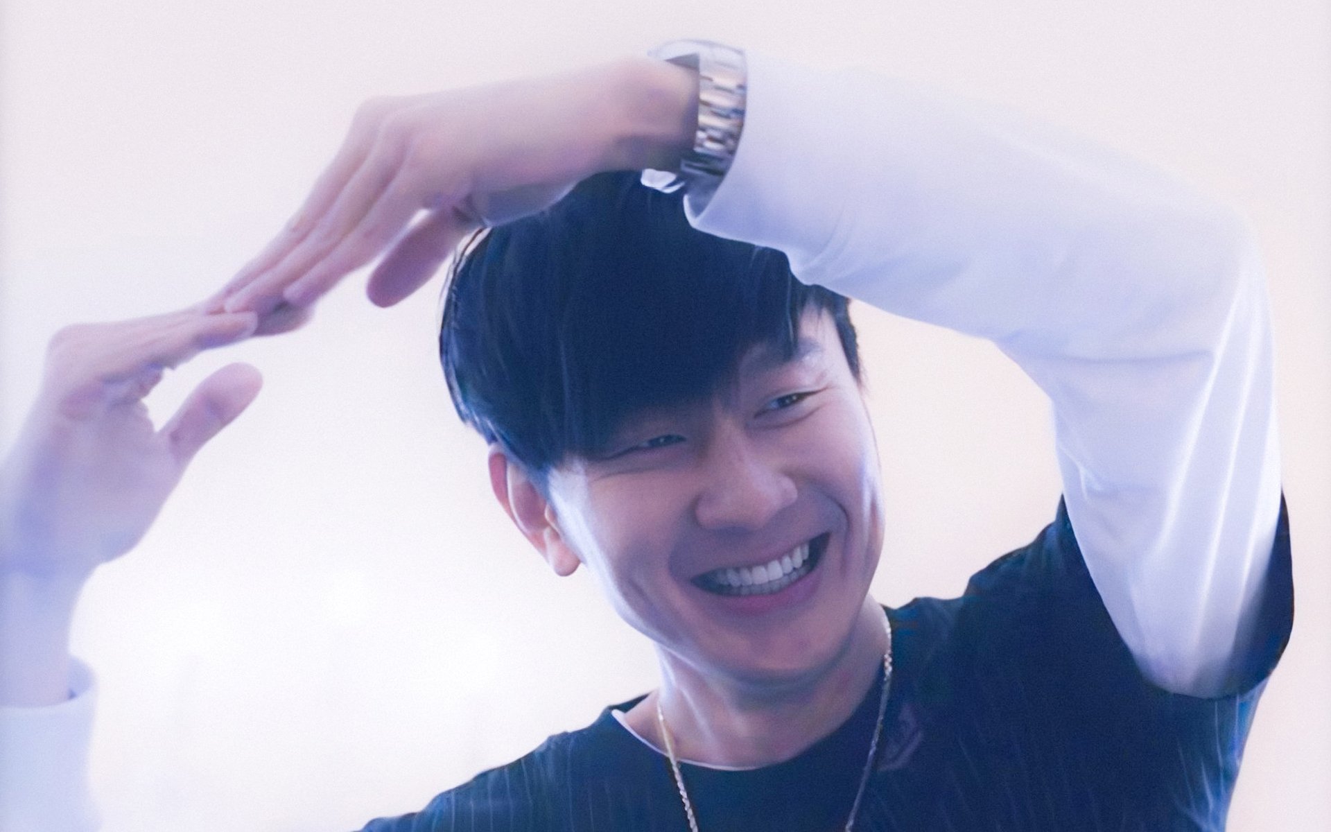 麦金托什稳定发挥赢得掌声不断，麦金托什海报